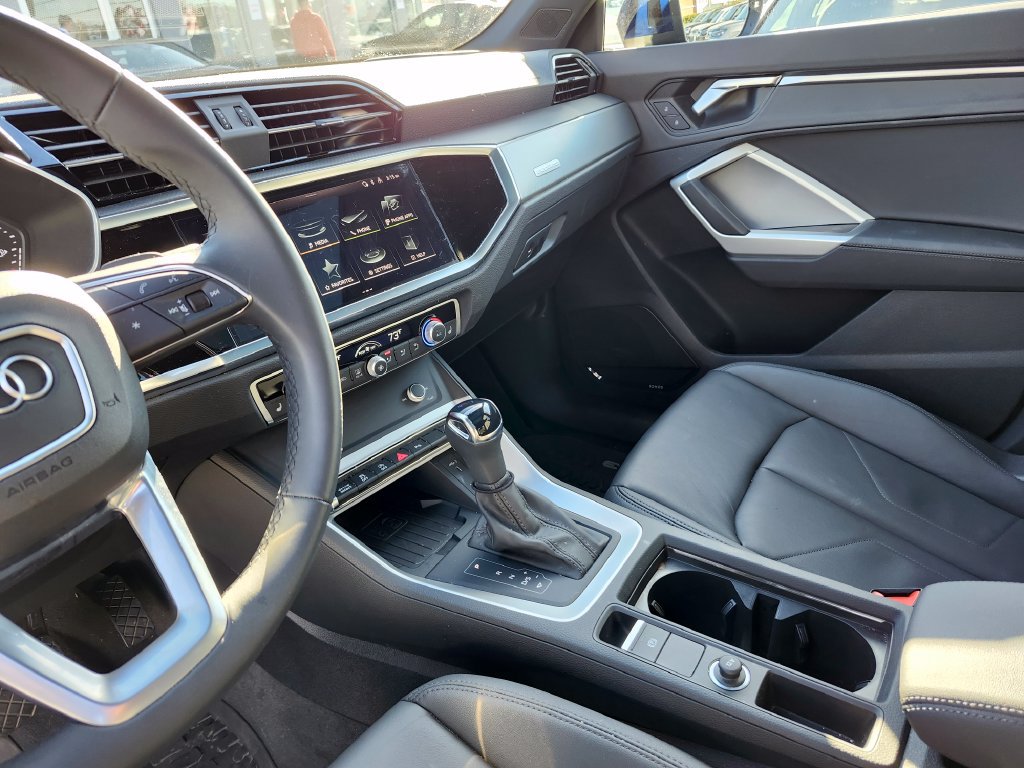 Used 2025 Audi Q3 2.0T Premium AWD/4WD image 8