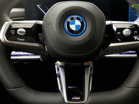 Used 2025 BMW i7 xDrive60 w/ Executive Package RWD image 57