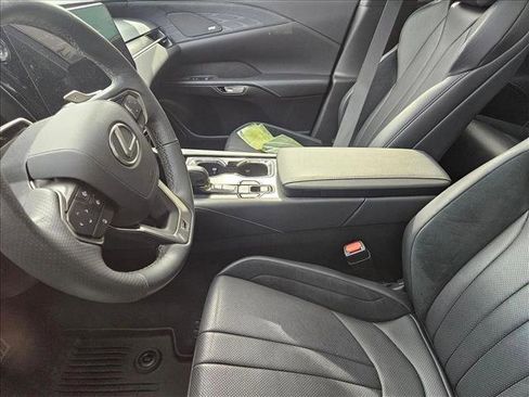 Used 2024 Lexus RX 500h F Sport w/ Convenience Package image 14