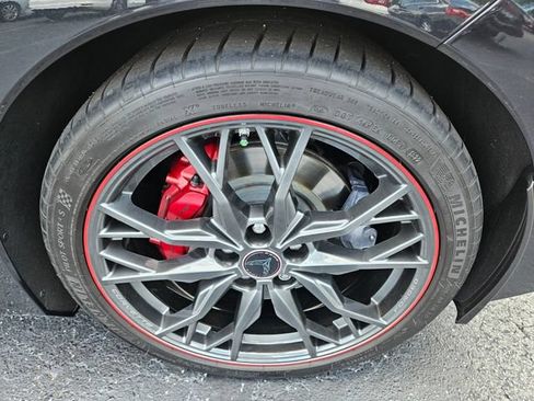 Used 2023 Chevrolet Corvette Stingray Premium Conv w/ Z51 Performance Package RWD image 11