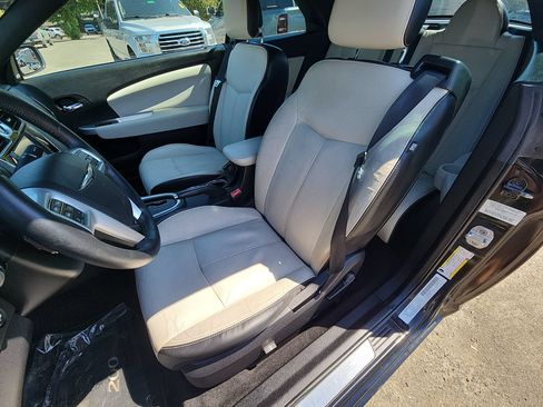Used 2013 Chrysler 200 Limited FWD image 13