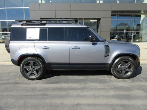 Used 2022 Land Rover Defender 110 X-Dynamic HSE image 11