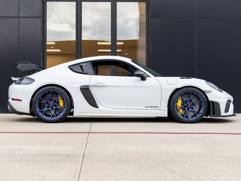 Used 2025 Porsche 718 Cayman GT4 RS image 13