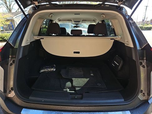 Certified 2023 Nissan Rogue SV image 27