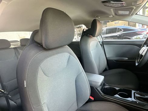 Used 2025 Kia K4 FWD image 27