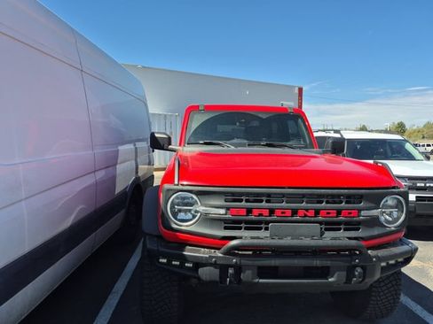 Used 2023 Ford Bronco Black Diamond w/ Sasquatch Package AWD/4WD image 4