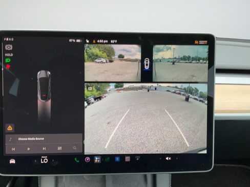 Used 2023 Tesla Model Y AWD image 16