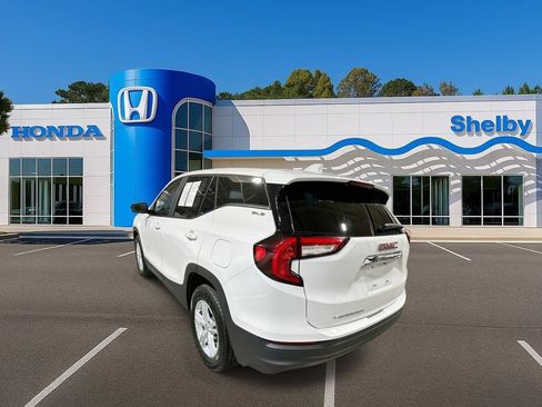 Used 2024 GMC Terrain SLE image 6