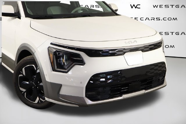 Certified 2023 Kia Niro Wave FWD image 49
