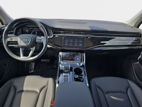 Used 2023 Audi Q7 2.0T Premium w/ Convenience Package AWD/4WD image 10