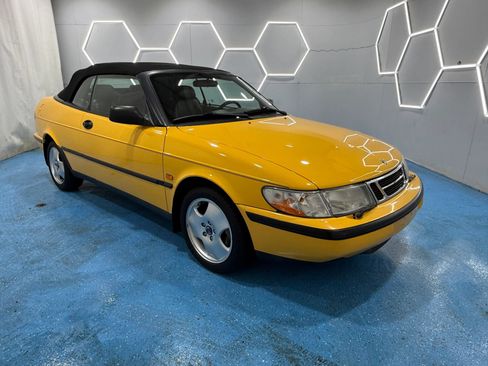 Used 1998 Saab 900 SE Turbo FWD image 2