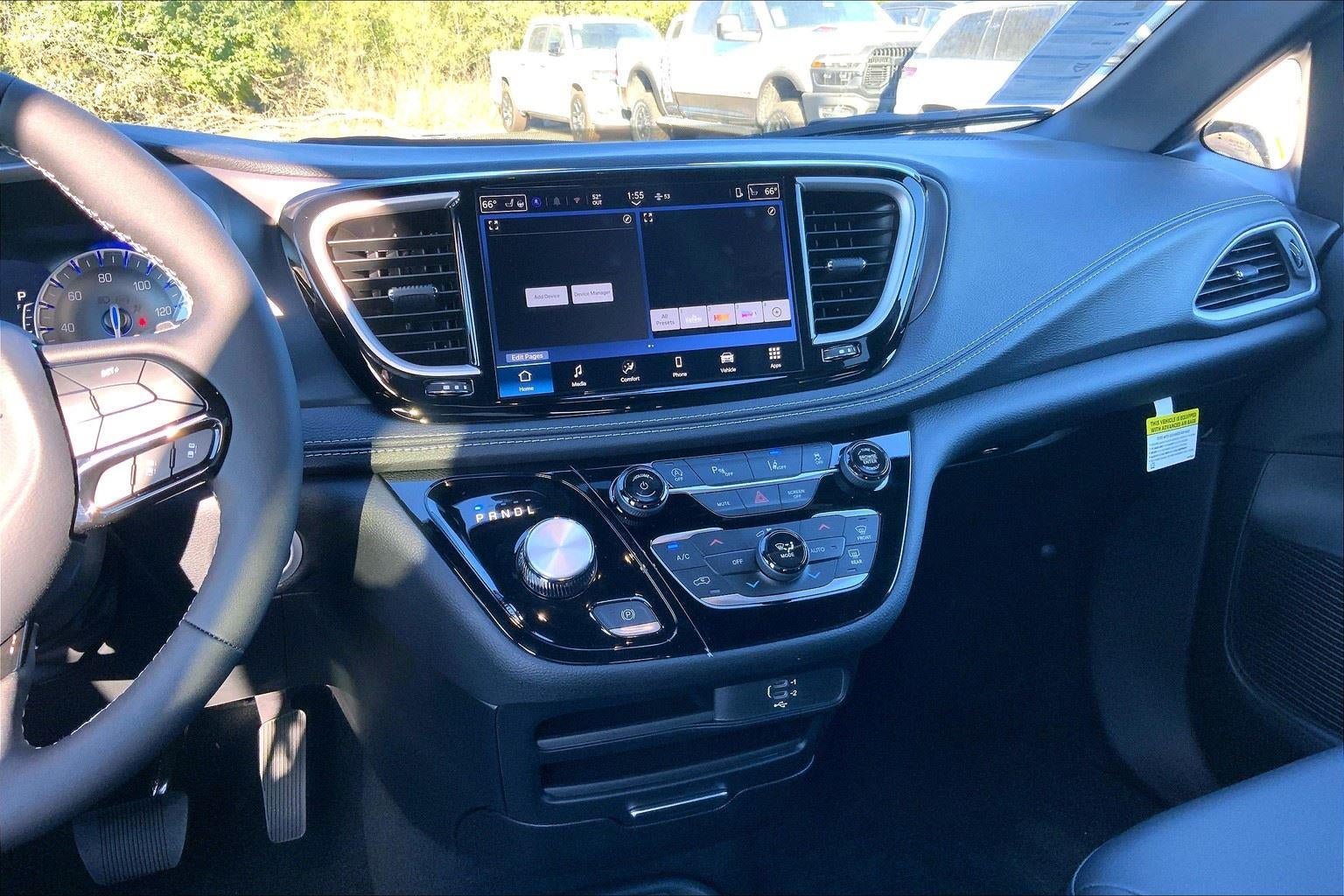 New 2026 Chrysler Pacifica Select w/ S Appearance Package FWD image 6