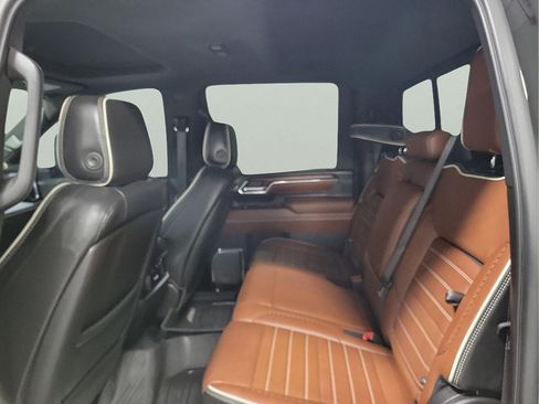 Used 2024 GMC Sierra 2500 Denali Ultimate w/ Max Trailering Package AWD/4WD image 9