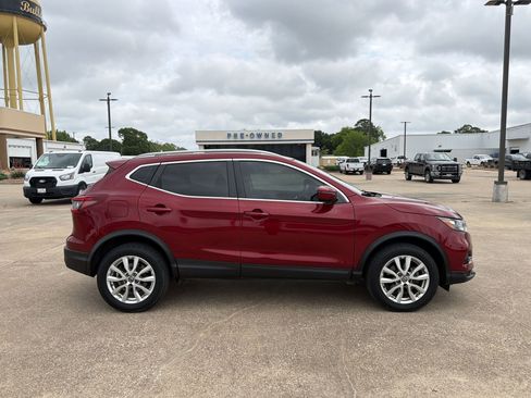 Used 2020 Nissan Rogue Sport SV FWD image 8