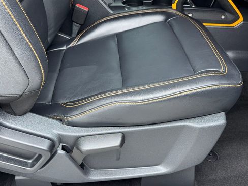 Used 2024 Ford Bronco Badlands image 42