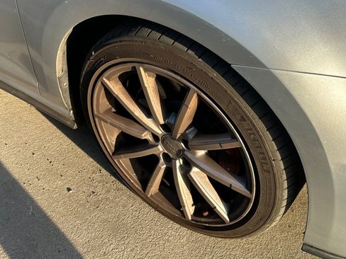 Used 2017 Volkswagen GTI SE image 8