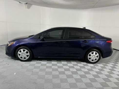 Used 2024 Toyota Corolla LE FWD image 5