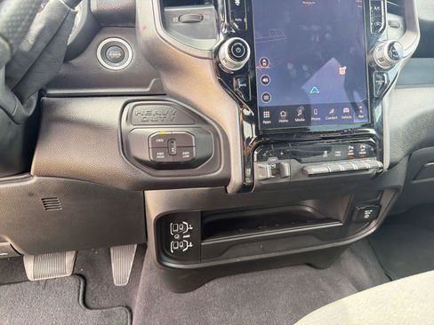 Used 2025 RAM 2500 Tradesman AWD/4WD image 18
