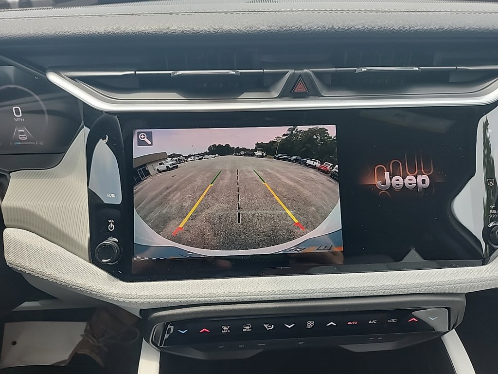 New 2026 Jeep Cherokee Laredo AWD/4WD image 7