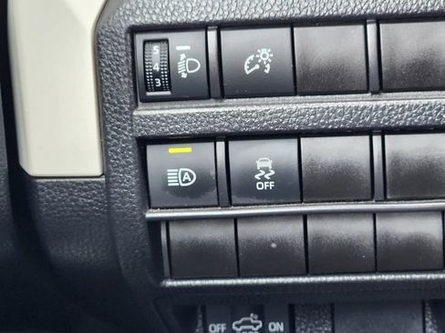 Used 2024 Toyota Tacoma TRD Off-Road image 13