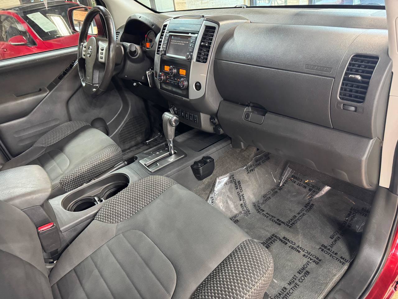 Used 2017 Nissan Frontier PRO-4X AWD/4WD image 9