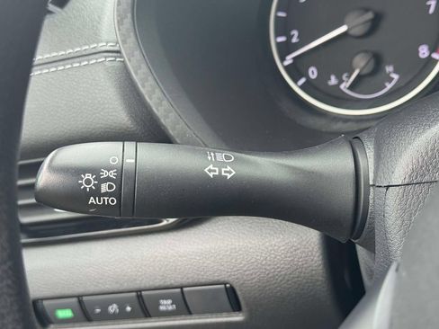 Used 2025 Nissan Sentra SV FWD image 21