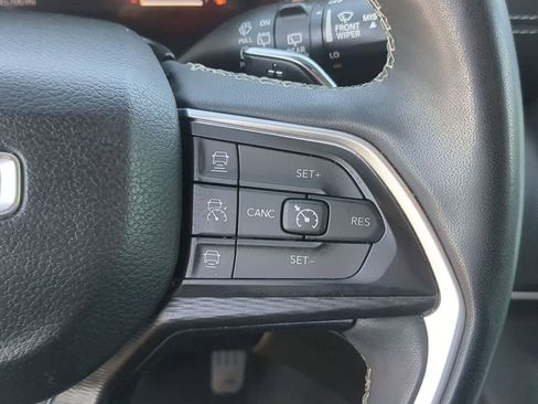 Certified 2023 Jeep Grand Cherokee Altitude AWD/4WD image 24