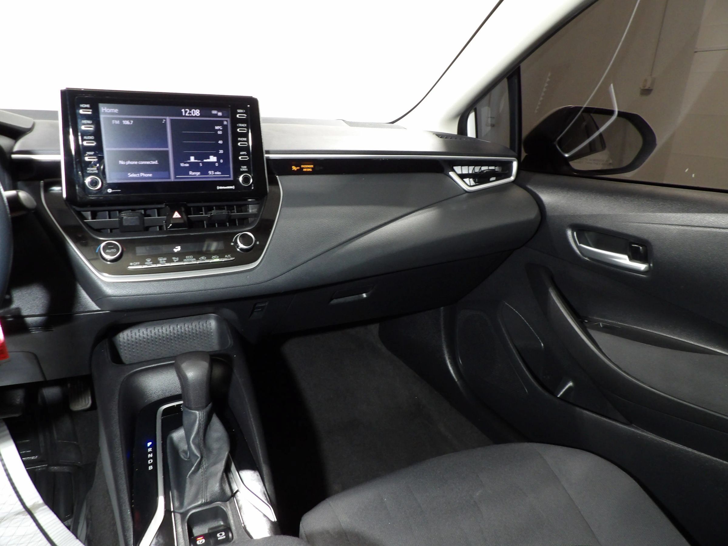 Used 2021 Toyota Corolla LE FWD image 12
