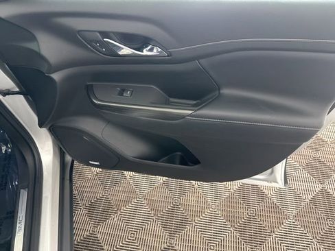 Used 2020 GMC Acadia SLT w/ Driver Alert Package II image 21