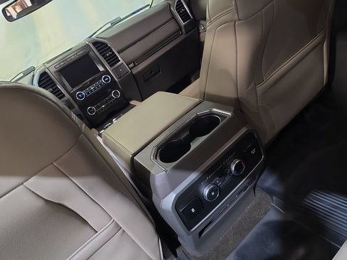 Used 2021 Ford Expedition Max XLT AWD/4WD image 22