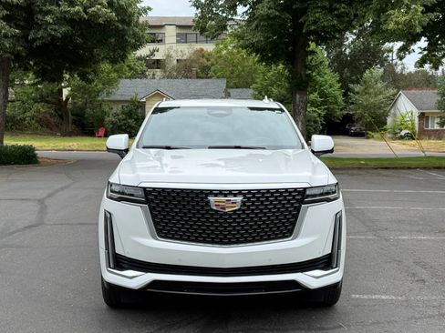 Used 2022 Cadillac Escalade ESV Luxury AWD/4WD image 9