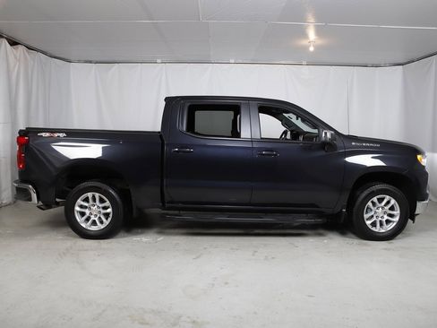 Used 2023 Chevrolet Silverado 1500 LT image 2