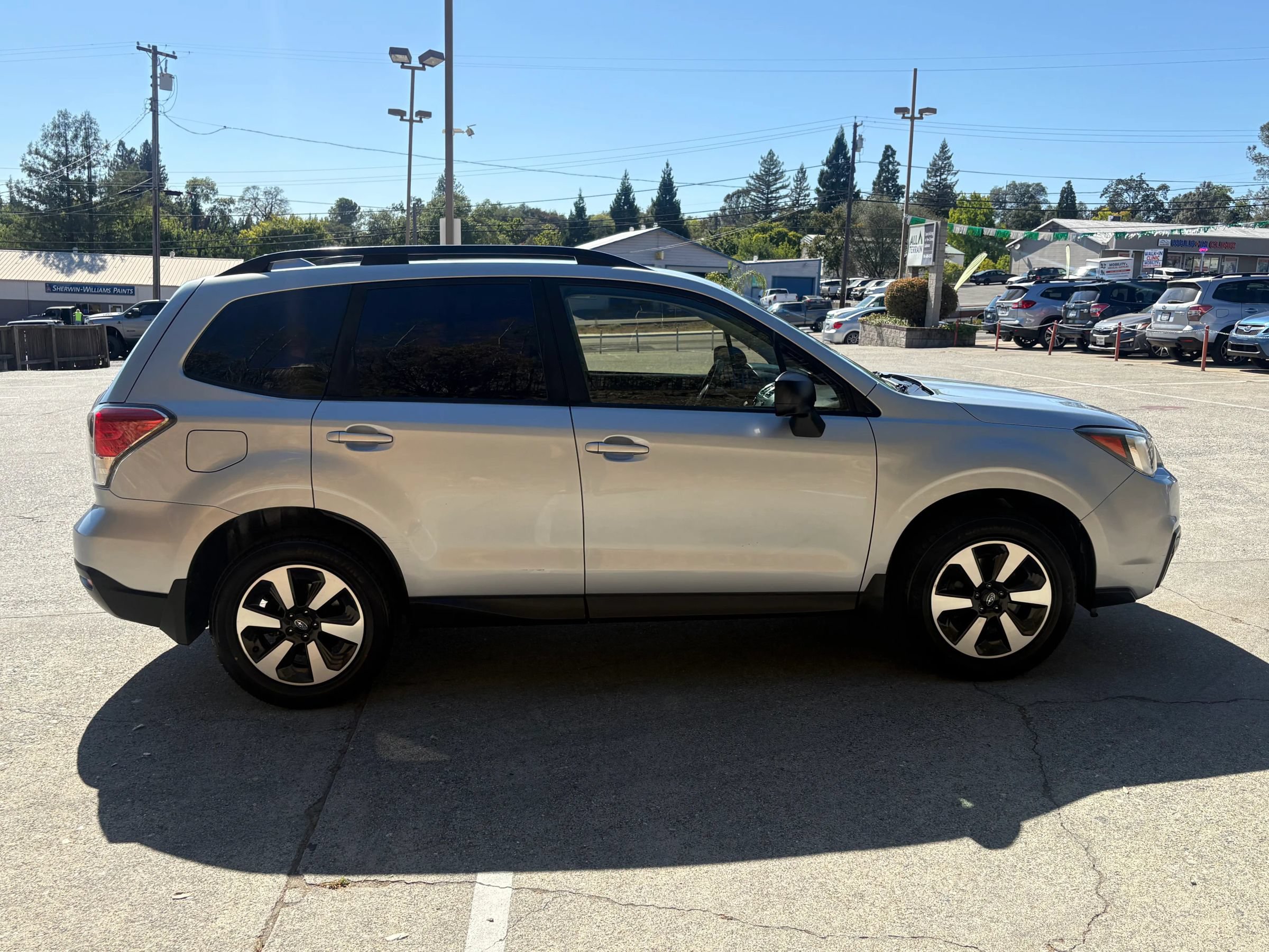 Used 2017 Subaru Forester 2.5i w/ Alloy Wheel Package AWD/4WD image 7