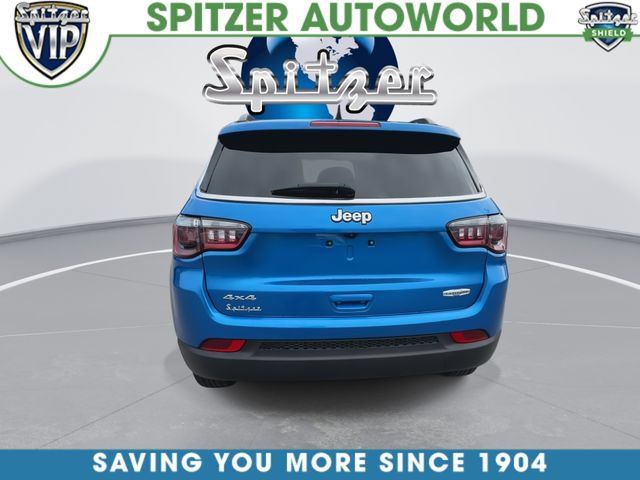 Used 2024 Jeep Compass Latitude AWD/4WD image 7