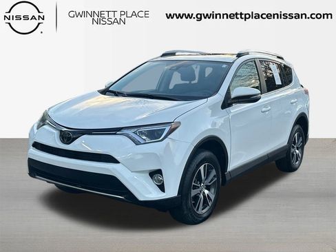 Used 2018 Toyota RAV4 XLE image 1