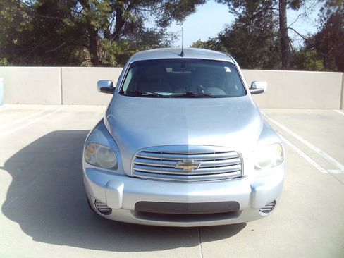 Used 2010 Chevrolet HHR LT FWD image 7