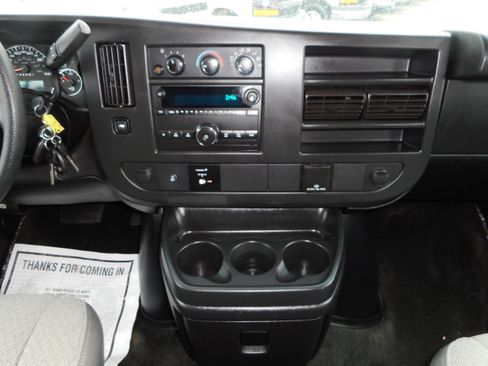 Used 2017 Chevrolet Express 3500 LT w/ LT Preferred Equipment Group image 25