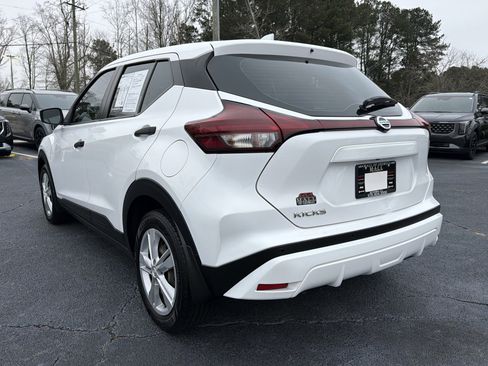 Used 2021 Nissan Kicks S image 5