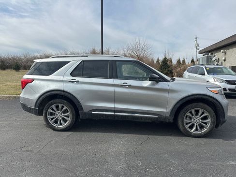 Used 2023 Ford Explorer Limited w/ Equipment Group 301A image 12