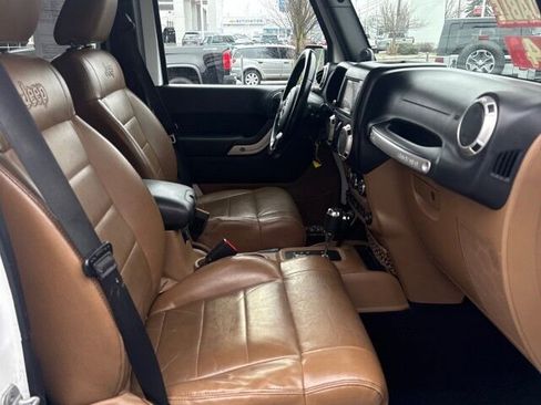 Used 2012 Jeep Wrangler Unlimited Sahara w/ Dual Top Group image 18