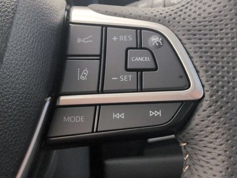 Certified 2026 Toyota Sienna Limited FWD image 18