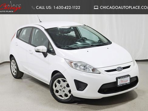 Used 2013 Ford Fiesta SE image 1