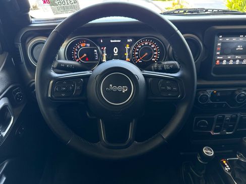 Used 2021 Jeep Wrangler Unlimited Sport AWD/4WD image 14