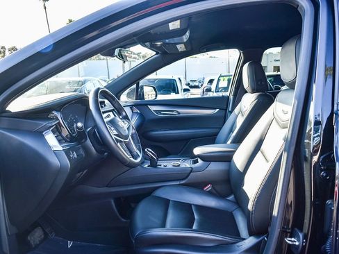 Used 2023 Cadillac XT5 Luxury image 16