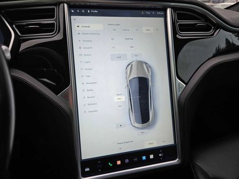 Used 2015 Tesla Model S 70D image 26