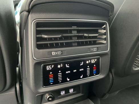 Used 2020 Audi SQ8 Prestige AWD/4WD image 32