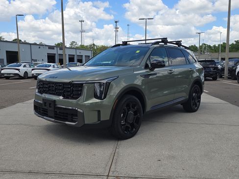 Certified 2025 Kia Sorento X-Line EX image 4