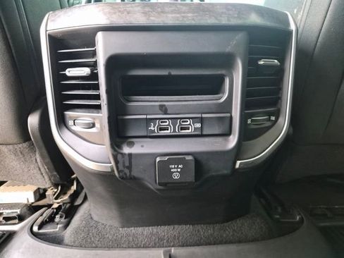Used 2019 RAM 1500 Big Horn AWD/4WD image 44