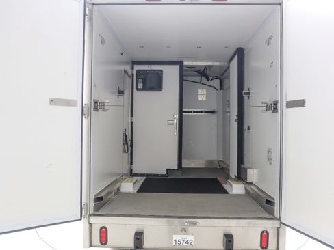 Used 2023 Ford E-350 and Econoline 350 Super Duty w/ Power Windows & Locks Group RWD image 10