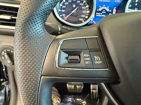 Used 2018 Maserati Ghibli image 17